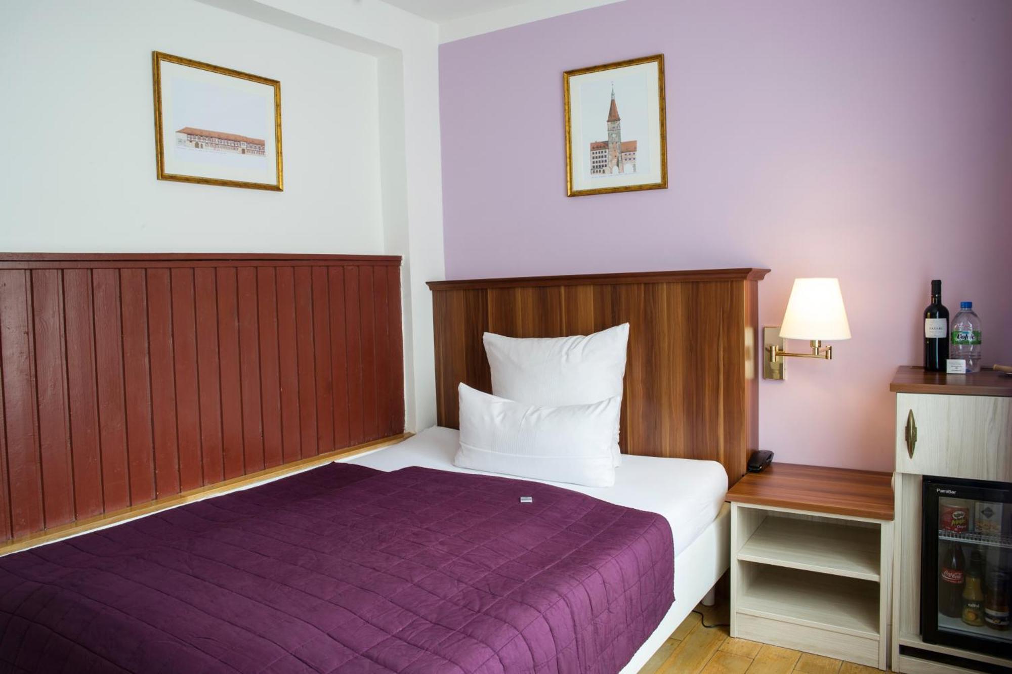 Hotel Elch Nürnberg Oda fotoğraf